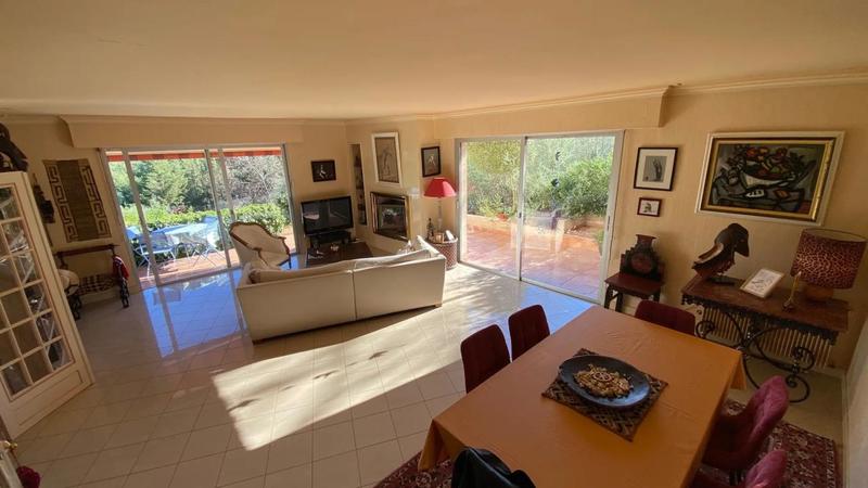 Maison - 170 m² - 9 pièces