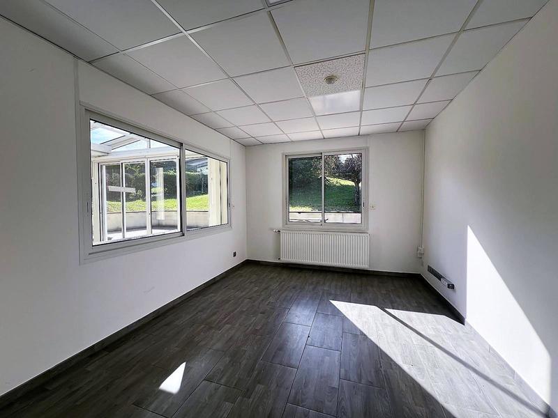 Maison - 198 m² - 8 pièces