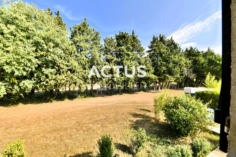 Propriété - 295 m²