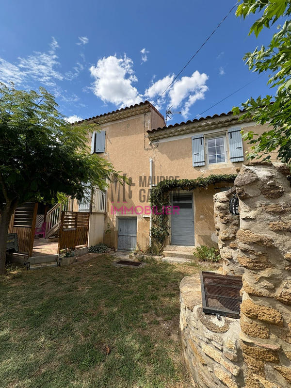 Maison - 200 m² - 8 pièces