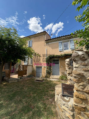 Maison - 200 m² - 8 pièces