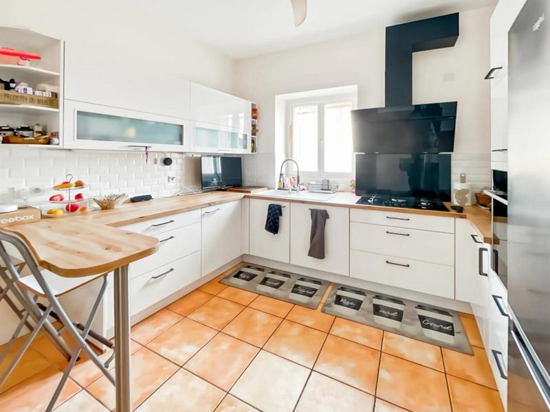 Maison en pierre - 180 m² - 6 pièces