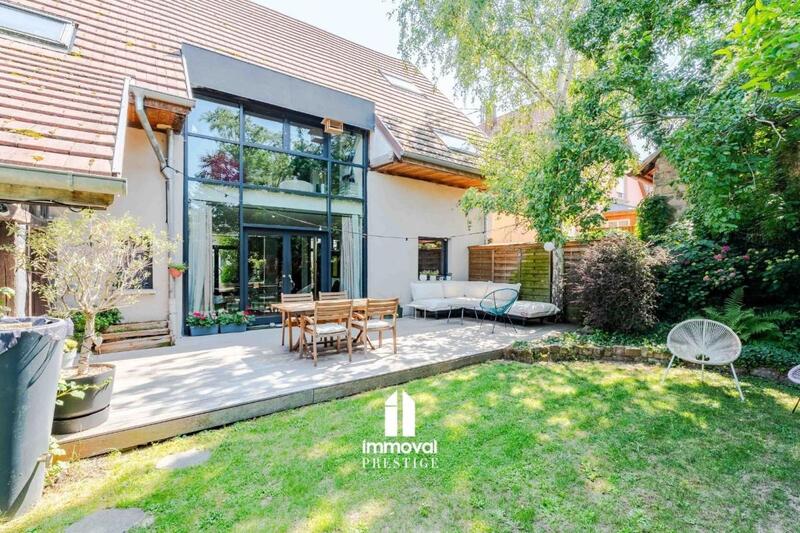 Maison ancienne - 398 m² - 10 pièces