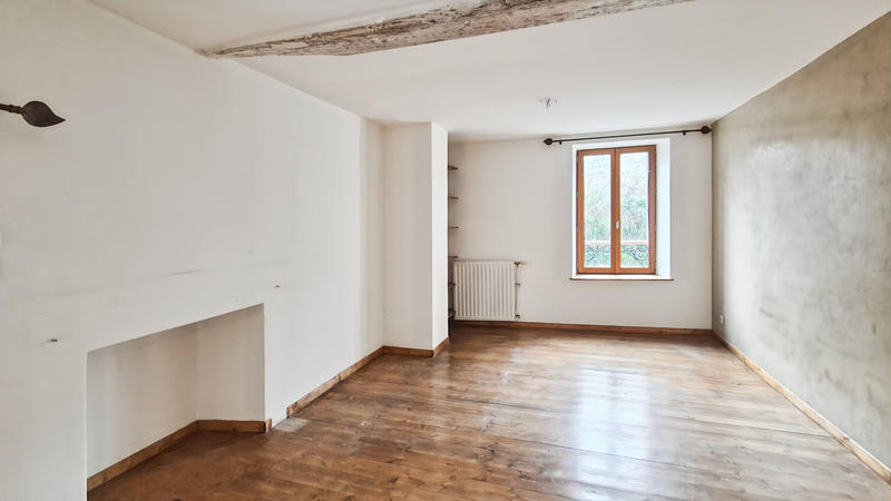 Maison - 242 m² - 9 pièces