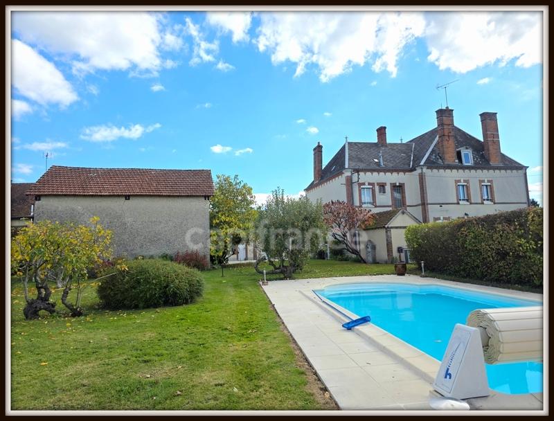 Maison bourgeoise - 266 m² - 10 pièces