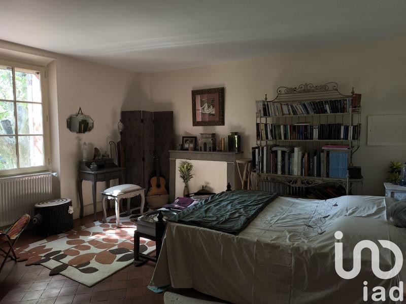 Maison - 463 m² - 13 pièces