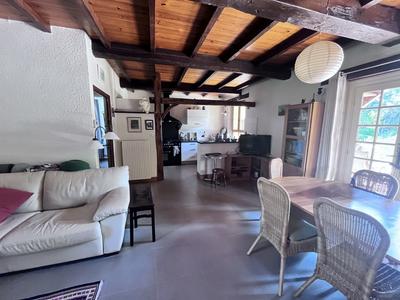 Maison traditionnelle - 128 m² - 6 pièces