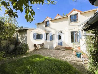 Maison - 86 m² - 5 pièces