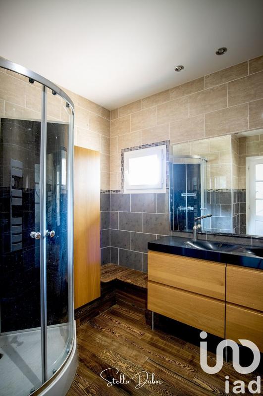 Maison - 185 m² - 6 pièces