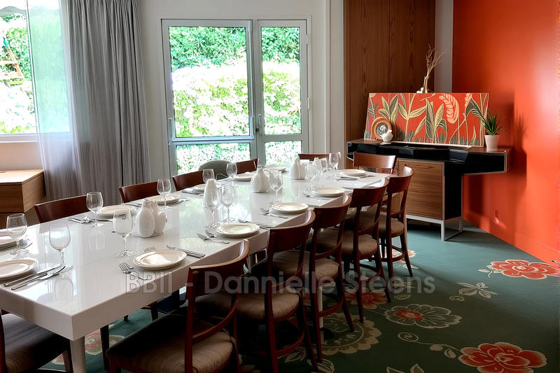 Maison - 340 m² - 12 pièces