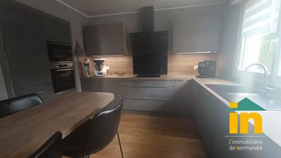 Maison de ville - 190 m² - 9 pièces