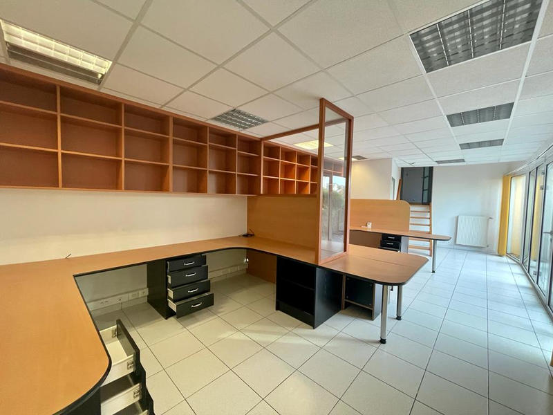 Bureau - 139 m² - 5 pièces
