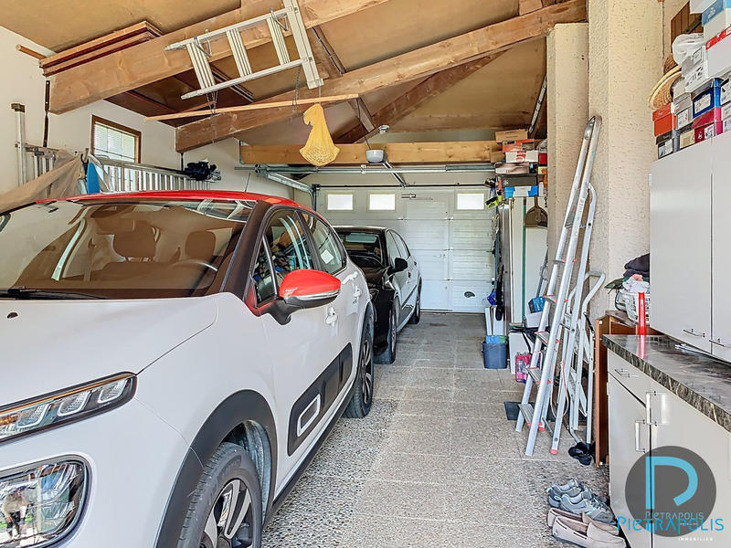 Maison - 202 m² - 6 pièces