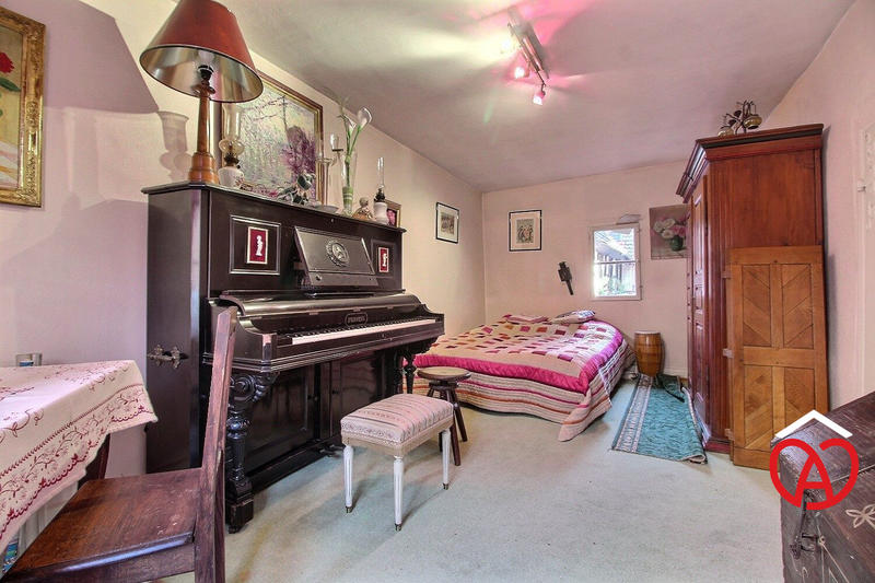 Appartement - 170 m² - 6 pièces