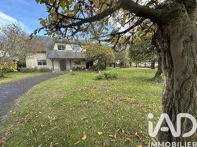 Maison - 268 m² - 9 pièces