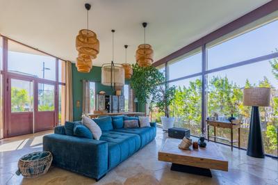 Demeure - 231 m² - 5 pièces