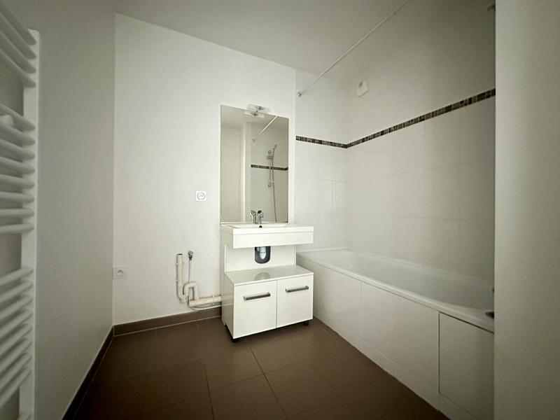 Appartement ancien - 57 m² - 3 pièces