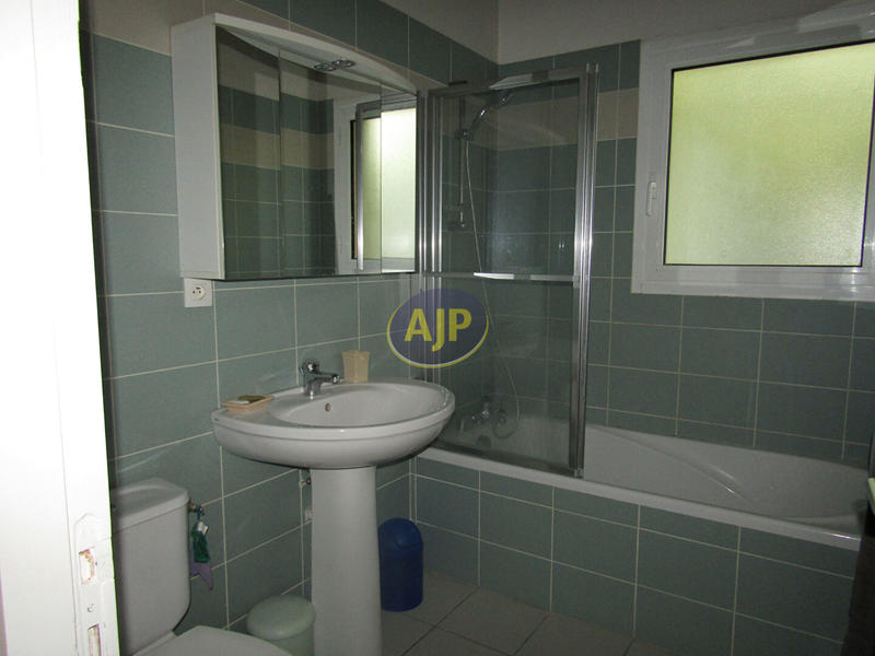 Maison - 111 m² - 5 pièces