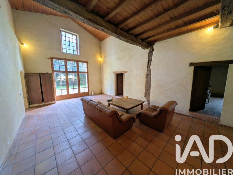 Maison - 350 m² - 11 pièces