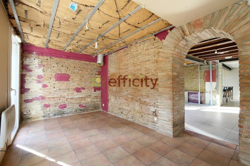 Maison - 260 m² - 8 pièces