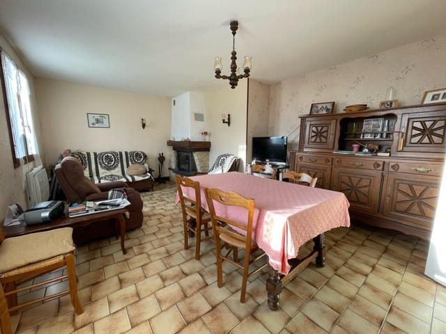 Maison - 87 m² - 6 pièces