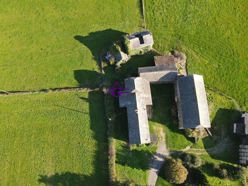 Maison traditionnelle - 160 m² - 7 pièces