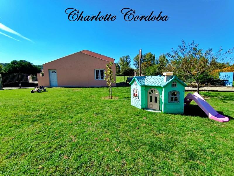 Maison - 253 m² - 9 pièces