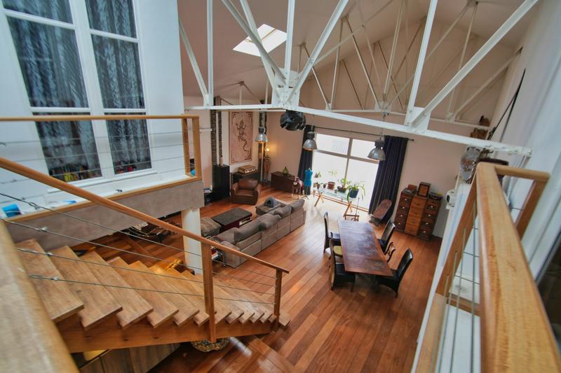 Loft - 246 m² - 8 pièces