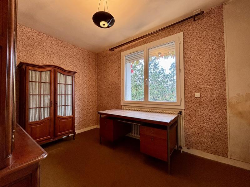 Maison traditionnelle - 181 m² - 7 pièces