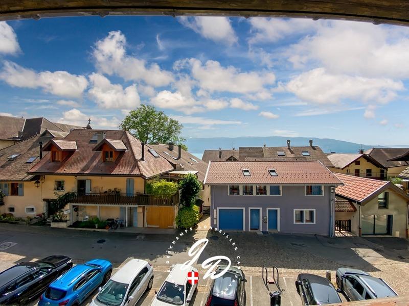 Appartement - 90 m² - 4 pièces