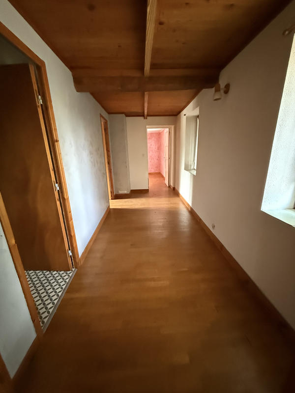 Maison - 185 m² - 6 pièces
