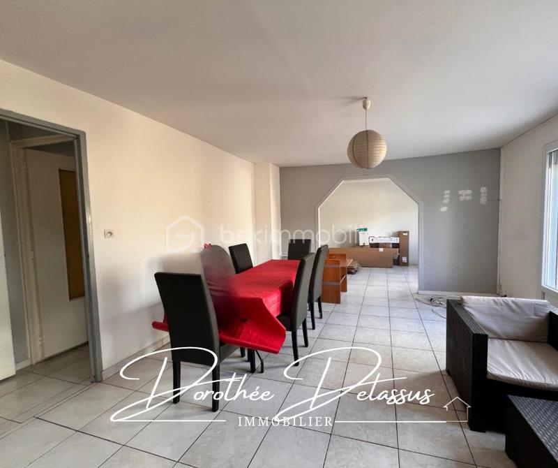 Maison - 169 m² - 8 pièces