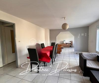 Maison - 169 m² - 8 pièces