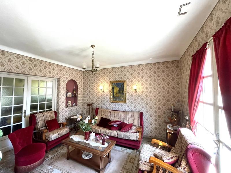 Maison - 185 m² - 7 pièces