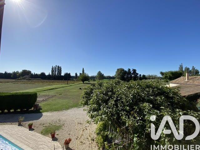 Maison - 238 m² - 7 pièces