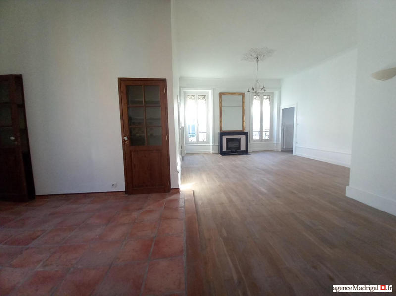 Appartement - 101 m² - 3 pièces