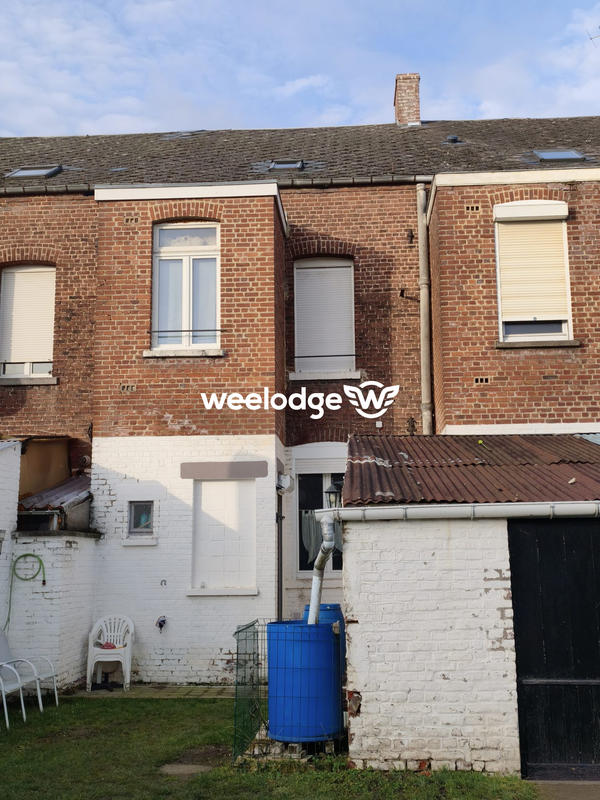 Maison - 93 m² - 4 pièces