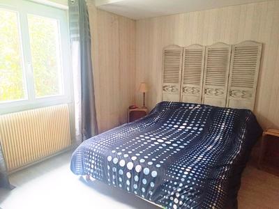 Maison - 220 m² - 8 pièces