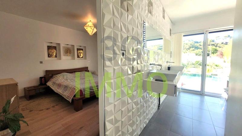 Villa - 175 m² - 6 pièces