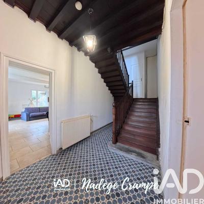 Maison - 180 m² - 5 pièces