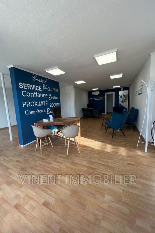 Local commercial - 105 m²