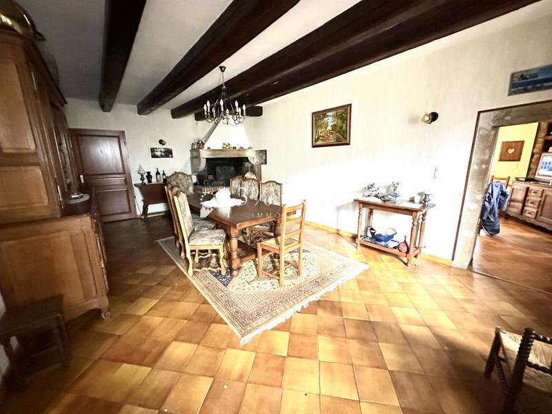 Maison de village - 300 m² - 12 pièces