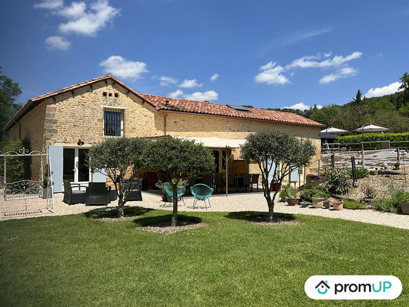 Maison ancienne - 222 m² - 8 pièces