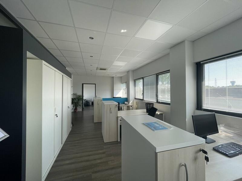 Bureau - 434 m²