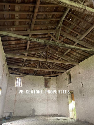 Maison - 250 m² - 1 pièce