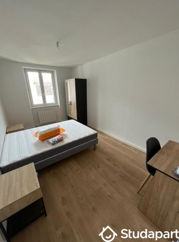 Chambre - 12 m² - 1 pièce