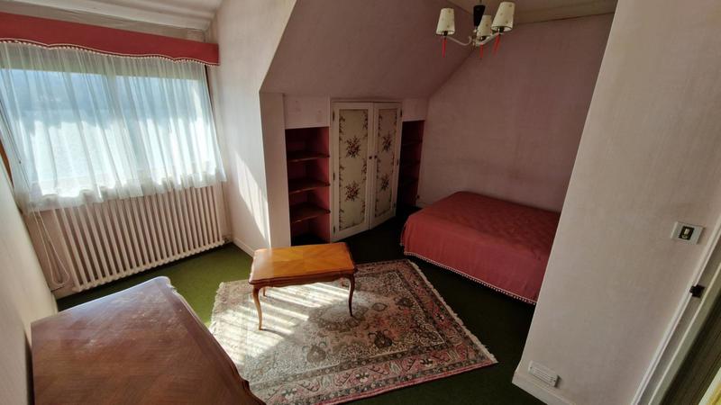 Maison - 319 m² - 9 pièces