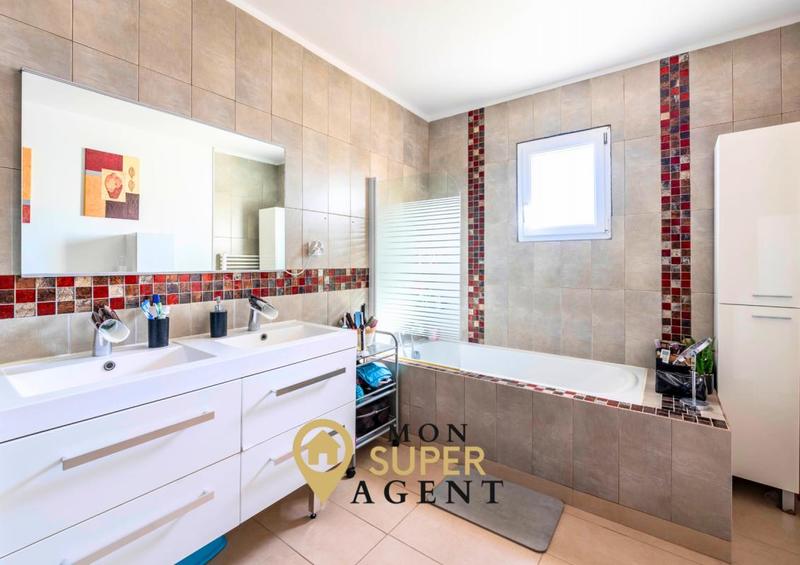 Maison - 190 m² - 7 pièces