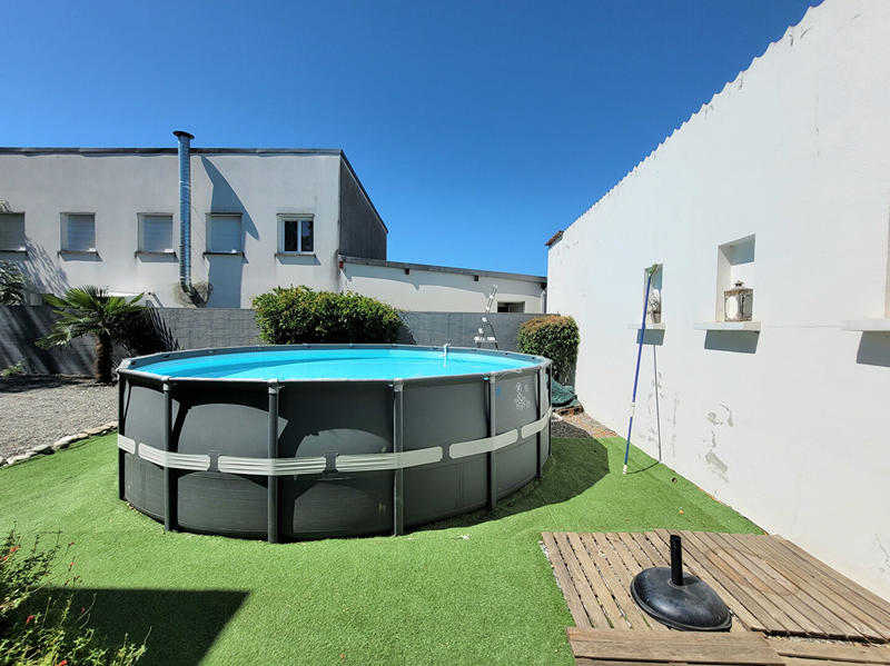 Maison - 205 m² - 6 pièces