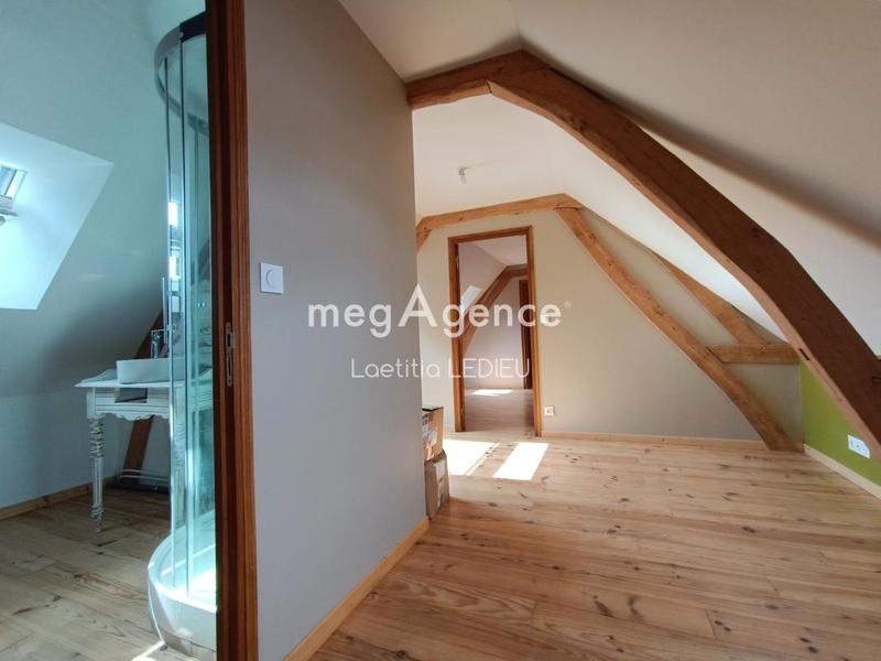 Maison - 196 m² - 16 pièces